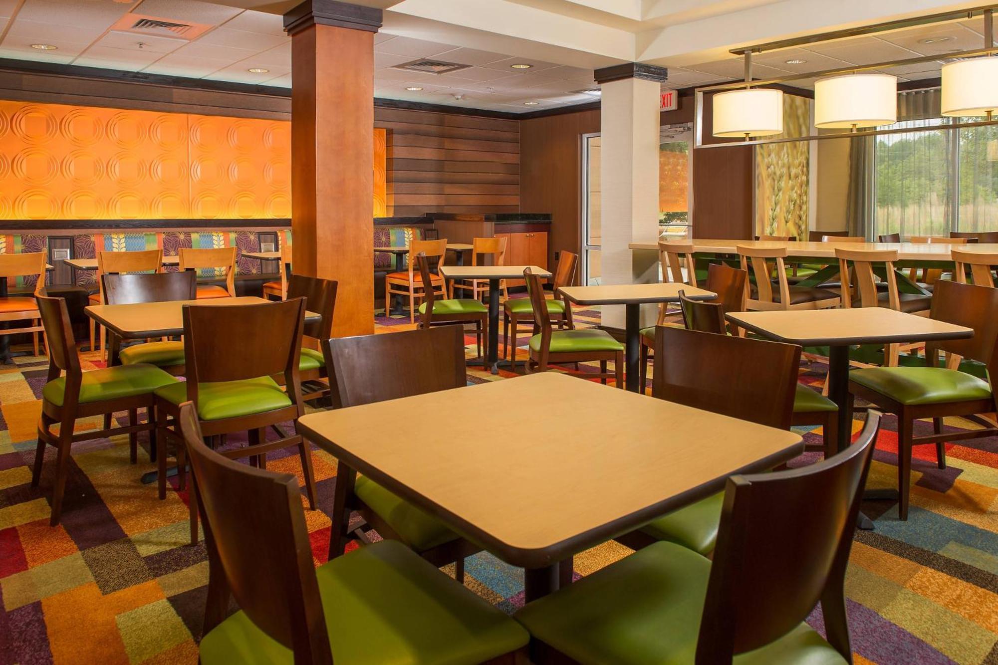 Fairfield Inn And Suites Wilson Luaran gambar